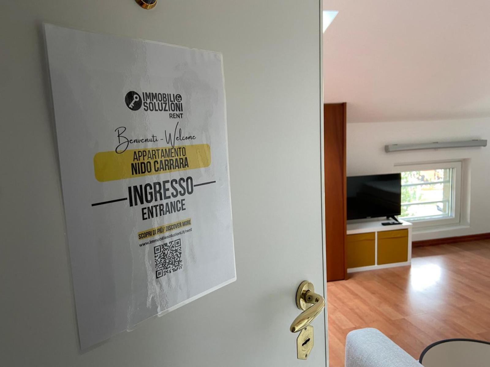 ベルガモNido Carrara - Immobili E Soluzioni Rentアパートメント エクステリア 写真